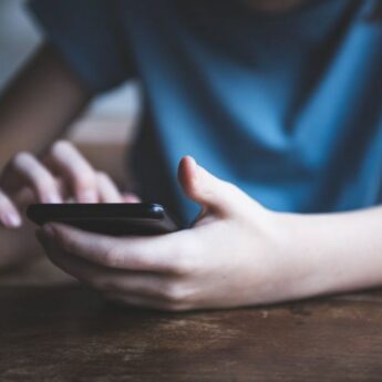 Social media tylko dla 15+. Rząd zapowiada ograniczenia dla młodzieży