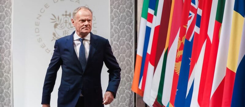 Tusk ostrzega przed polexitem. "Pragną go obie konfederacje i większość PiS" Tusk ostrzega przed polexitem. "Pragną go obie konfederacje i większość PiS"