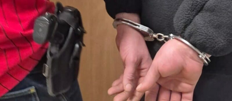 Cztery butelki whisky i przemoc wobec ekspedientki. Grozi mu 10 lat więzienia [FILM]