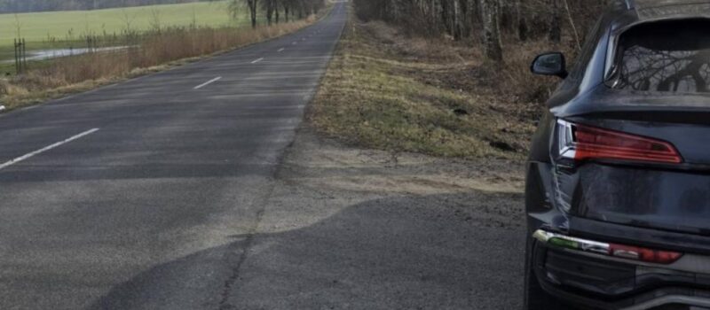 Zahaczył auto podczas wyprzedzania i uciekł. 2000 zł nagrody za wskazanie sprawcy