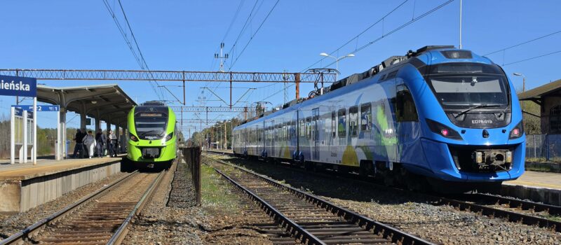 Na majówkę z POLREGIO. Bilety w promocyjnych cenach i dodatkowe połączenia