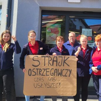 Strajk w Dino dotarł nad morze. Pracownicy z Dziwnówka dołączyli do ogólnopolskiego protestu