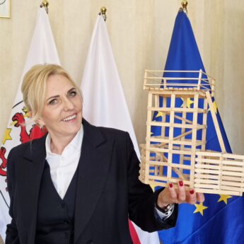 Wieża Grzybowskiej zostaje. Świerznowski tunel nie doprowadzi Dubrawskiego do władzy [PRIMA APRILIS]