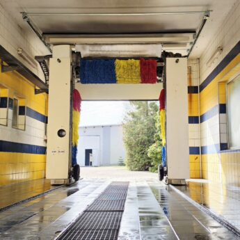 Myjnia otwarta w Wielką Sobotę. To dobra wiadomość dla kierowców przed świętami