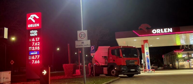 Nowe ceny paliw od soboty. Benzyna w dół, diesel droższy Nowe ceny paliw od soboty. Benzyna w dół, diesel droższy