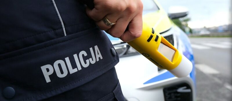 Wpadli podczas kontroli. Pijani kierowcy i poszukiwany zatrzymani