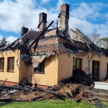 Uciekali boso w nocy. Ogień zniszczył cały ich dorobek życia