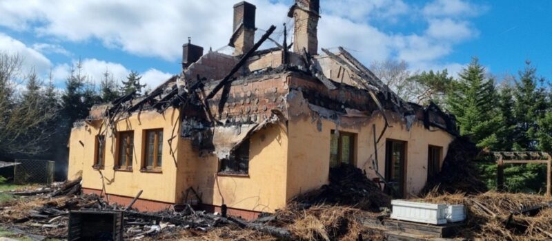 Uciekali boso w nocy. Ogień zniszczył cały ich dorobek życia