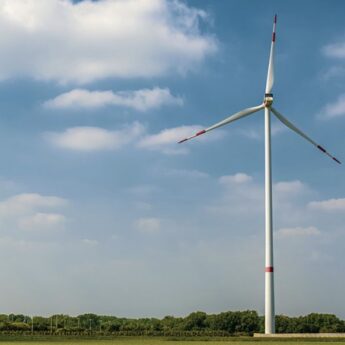 Farmy wiatrowe a lokalne budżety. Jakie korzyści mogą mieć gminy i mieszkańcy