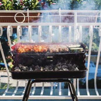 W majówkę można jeść mięso w piątek. Arcybiskup dał dyspensę