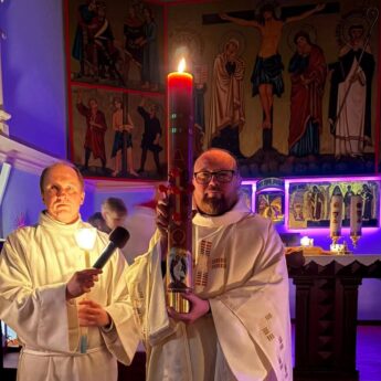 Światło zwyciężyło mrok. Uroczysta Wigilia Paschalna w Ładzinie