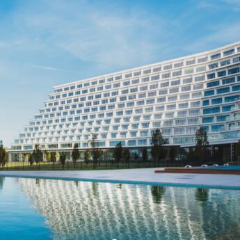 Gołębiewski w Pobierowie szuka pracowników. Otwarcie hotelu coraz bliżej