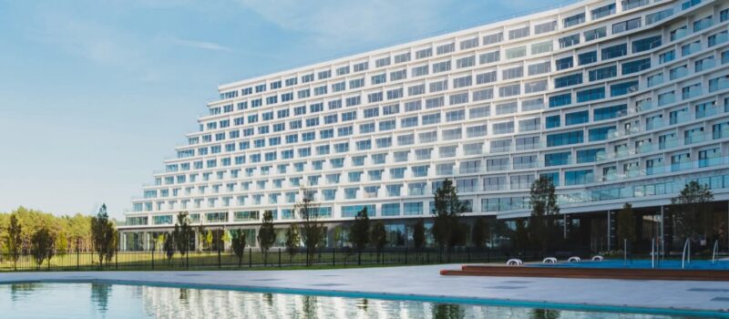 Gołębiewski w Pobierowie szuka pracowników. Otwarcie hotelu coraz bliżej Gołębiewski w Pobierowie szuka pracowników. Otwarcie hotelu coraz bliżej