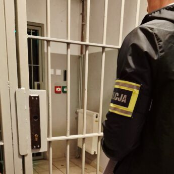 Obława na poszukiwanych. Policjanci z Kamienia Pomorskiego zatrzymali kilka osób Obława na poszukiwanych. Policjanci z Kamienia Pomorskiego zatrzymali kilka osób