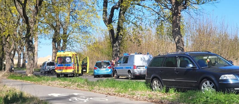 Wypadek tuż za Wolinem. Samochód uderzył w drzewo