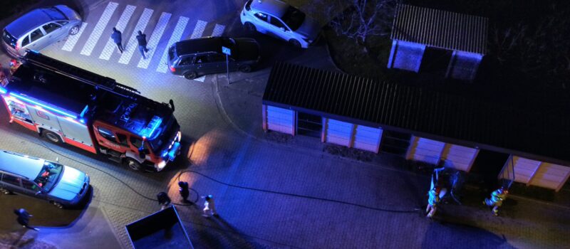 Ogień przy blokach! Nocny alarm w Kamieniu Pomorskim! Ogień przy blokach! Nocny alarm w Kamieniu Pomorskim!