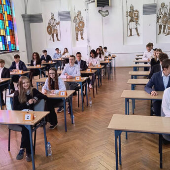 Pierwszy egzamin za nimi. Ósmoklasiści sprawdzali się z polskiego