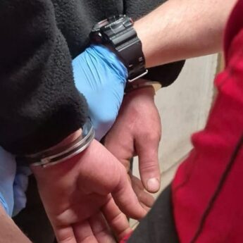 Myśleli, że unikną kary? Pięciu poszukiwanych wpadło w ręce policji!