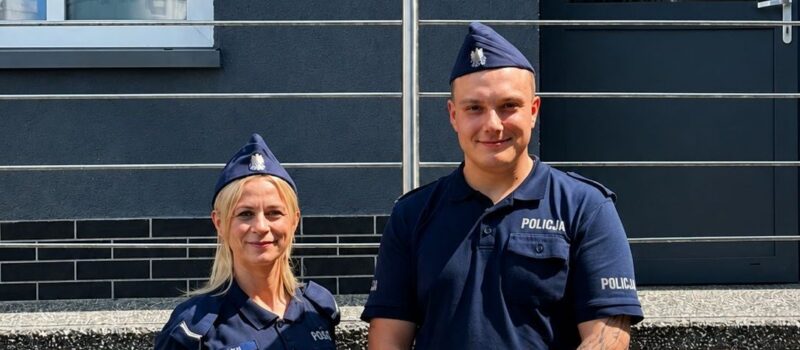 Pomoc przyszła w ostatniej chwili. Policjanci uratowali kobietę siedzącą na torach kolejowych! Pomoc przyszła w ostatniej chwili. Policjanci uratowali kobietę siedzącą na torach kolejowych!