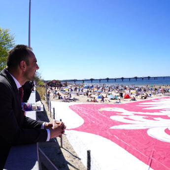 Rekord Polski w Międzyzdrojach! Na plaży czytano Konstytucję RP