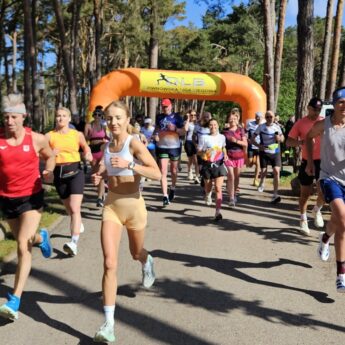 Półmaraton zakończył pierwszą rundę Dziwnowskiej Ligi Biegowej. Najszybszy był Dariusz Jabłoński