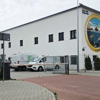 Bezbiletowy parking, monitoring i nowe technologie. Marina Kamień Pomorski przechodzi transformację