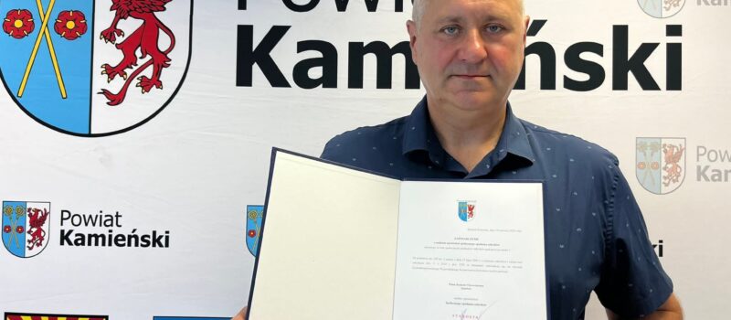 Jacek Ukowski społecznym opiekunem zabytków. Dołączył do grona strażników dziedzictwa Ziemi Kamieńskiej