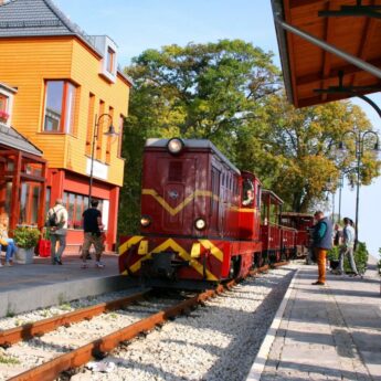 130 lat historii na torach. Nadmorska Kolej Wąskotorowa zaprasza na wyjątkowy piknik w Rewalu