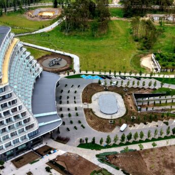Hotel Gołębiewski otworzy się już 10 czerwca! Tak wyglądają gorączkowe przygotowania [ZDJĘCIA]