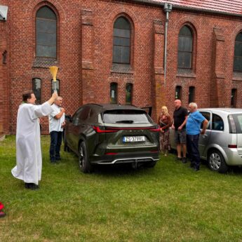 To już tradycja w Ładzinie. Kierowcy i ich pojazdy otrzymali błogosławieństwo