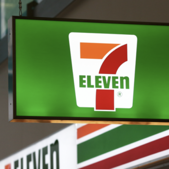 Właściciel 7-Eleven przejmie Żabkę? "Rozmowy trwają"
