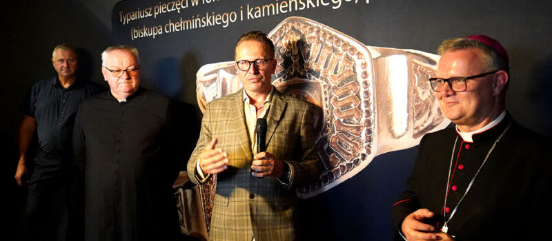 Światowy unikat w kamieńskim muzeum! Złoty sygnet biskupi zachwyca po ponad 600 latach Światowy unikat w kamieńskim muzeum! Złoty sygnet biskupi zachwyca po ponad 600 latach