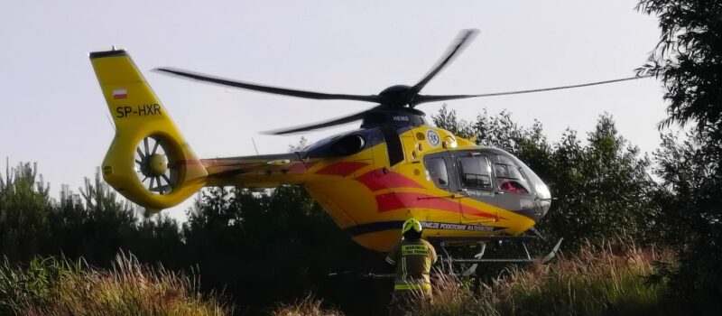 Ranny rowerzysta w Wolinie. 30-latek trafił śmigłowcem LPR do szpitala Ranny rowerzysta w Wolinie. 30-latek trafił śmigłowcem LPR do szpitala