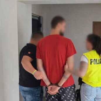 Sprayem po elewacjach w Międzyzdrojach. 26-latek zatrzymany przez policję