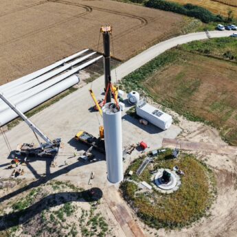 Gigantyczne elementy turbin jadą pod Jarszewo. Kierowców czekają utrudnienia