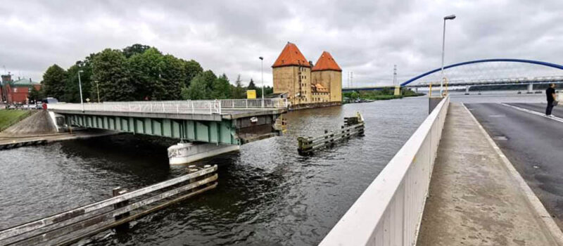 Most obrotowy w Wolinie znów z problemami. Dziś już się nie otworzy Most obrotowy w Wolinie znów z problemami. Dziś już się nie otworzy