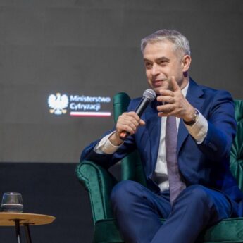 Gigantyczny wyciek danych medycznych 19 mln osób! Minister apeluje o zastrzeżenie PESELu