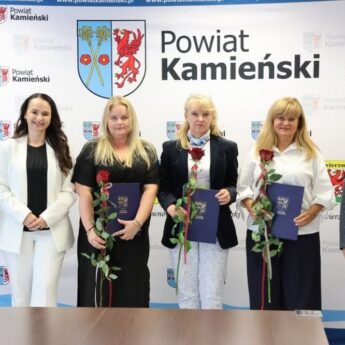 Nowe stopnie awansu zawodowego w szkołach Powiatu Kamieńskiego