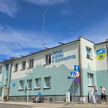 Długi weekend w urzędach. Kamień i Dziwnów zamknięte w piątek, Starostwo w poniedziałek
