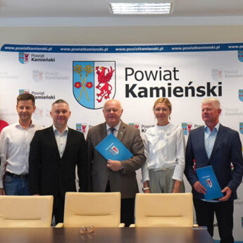 Kilkanaście milionów złotych na inwestycje! Umowa na kolejny odcinek Stuchowo - Golczewo podpisana
