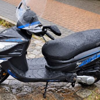 Po marihuanie i metamfetaminie skuterem. 50-latek bez uprawnień wpadł w ręce policji