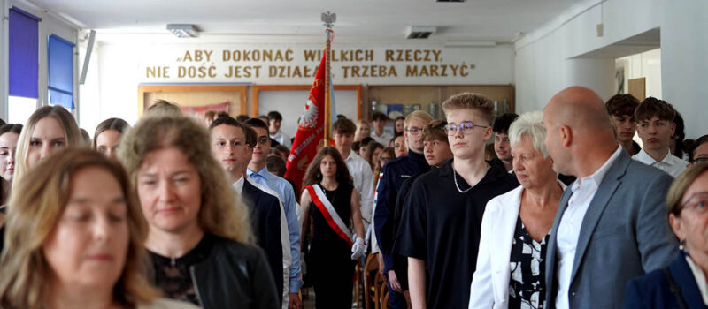 Nowy rok szkolny rozpoczęty. 76 pierwszoklasistów dołączyło do kamieńskiego liceum