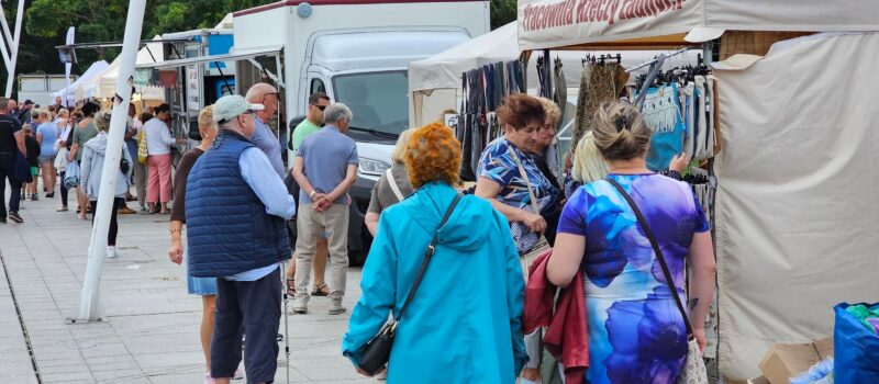 Grzane wino wraca do Międzyzdrojów. Gmina wystawia trzy punkty sprzedaży