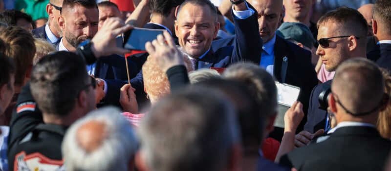Paliwo tańsze o ponad 2 złote. Prezydent proponuje ustawę