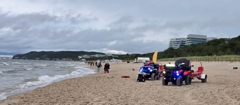 Niebezpieczna kąpiel zakończyła się tragedią. 64-letnia Niemka wyłowiona z Bałtyku Niebezpieczna kąpiel zakończyła się tragedią. 64-letnia Niemka wyłowiona z Bałtyku