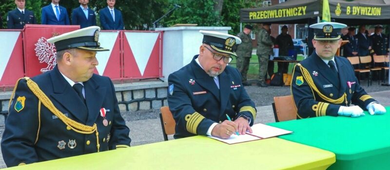 Zmiana dowódcy w Dziwnowie. 8. Dywizjon Przeciwlotniczy ma nowego szefa Zmiana dowódcy w Dziwnowie. 8. Dywizjon Przeciwlotniczy ma nowego szefa