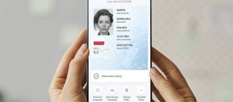 Fałszywy mObywatel wygląda jak prawdziwy. Policja: sam ekran telefonu nie wystarczy