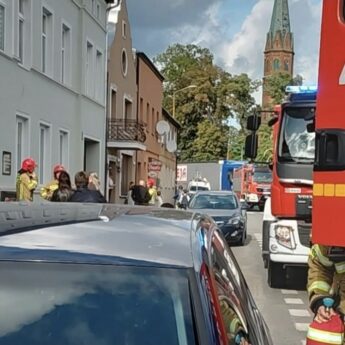 Budynek GOKiS ewakuowany! W piwnicy ktoś ciął opony