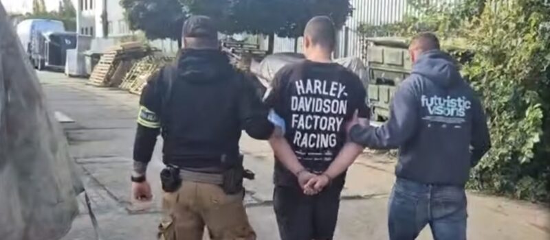 Zostawili GoPro na miejscu przestępstwa. Policja zatrzymała pięciu mężczyzn po akcji w Ładzinie [FILM]