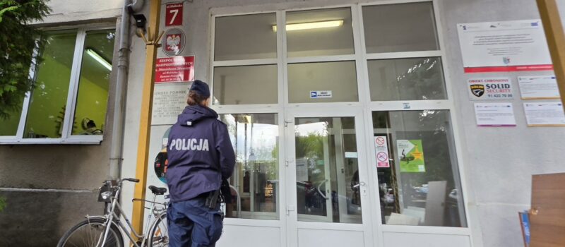 Policja znów pojawi się w szkołach powiatu kamieńskiego Policja znów pojawi się w szkołach powiatu kamieńskiego